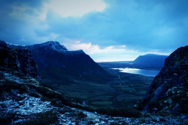 lofoten_mountain_norway_view_00000