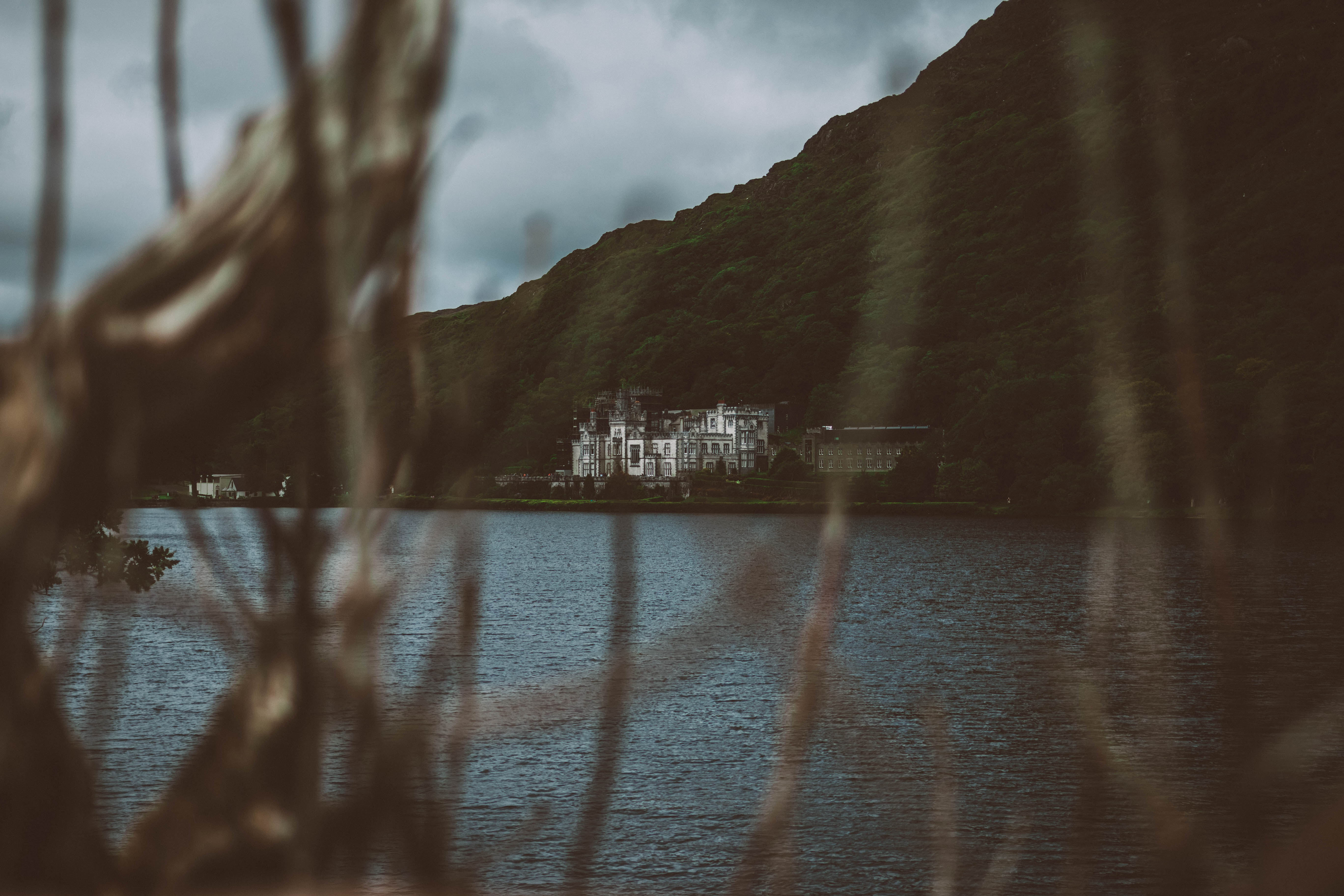 Schloss am See in Irland